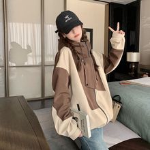 撞色外套女2025春秋新款宽松休闲显瘦拼接小个子高领连帽设计风衣