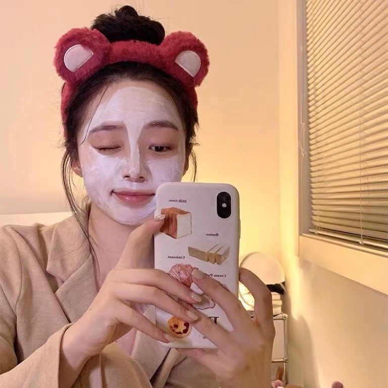 Dibujos Animados fresa oso diadema para las mujeres 2023 nuevo estilo cara lavado maquillaje especial diadema lindo felpa pelo banda diadema