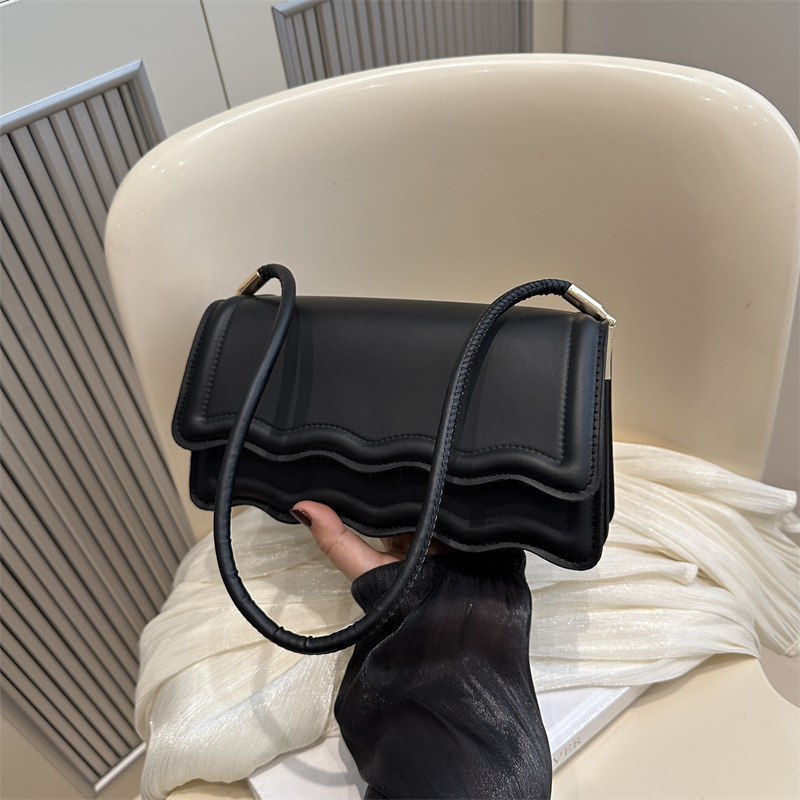 2024 New Style Simple Exquisite Western Style Clutch Bag Chain Textive All-match Shoulder Crossbody Small Square Bag Fashion Trend