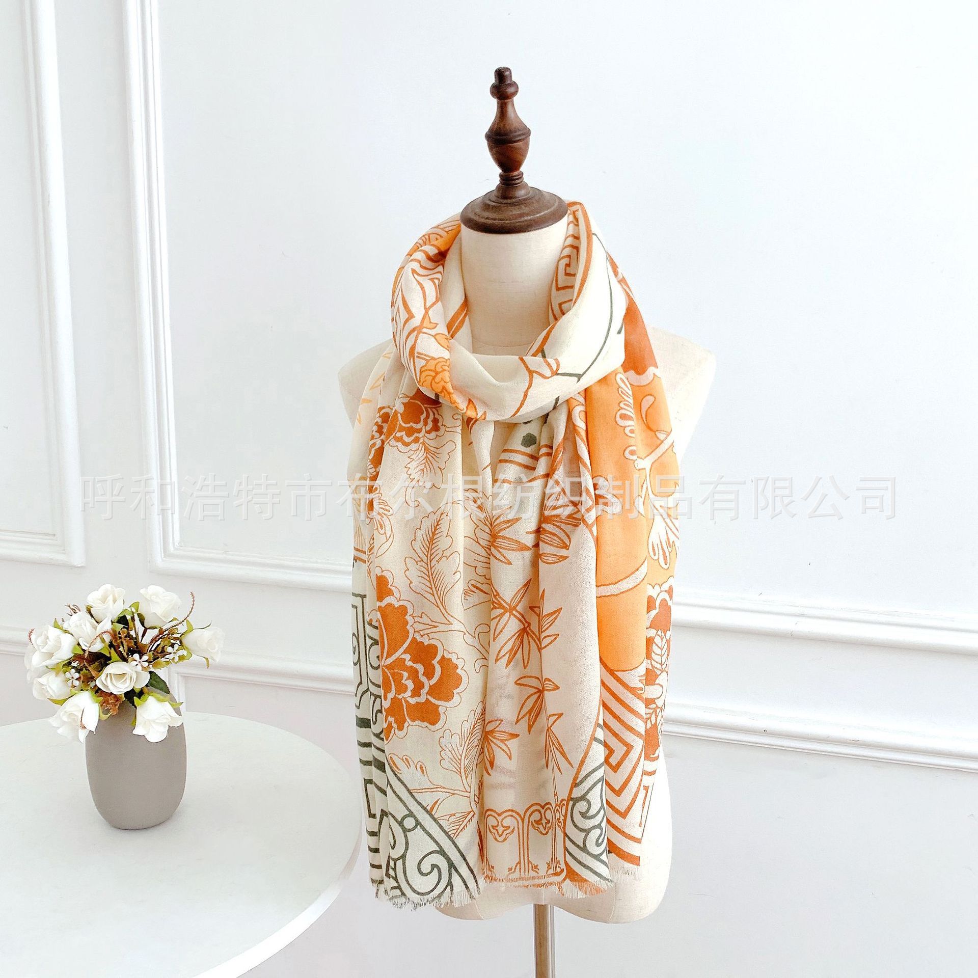 Blue and white comfortable thin scarf