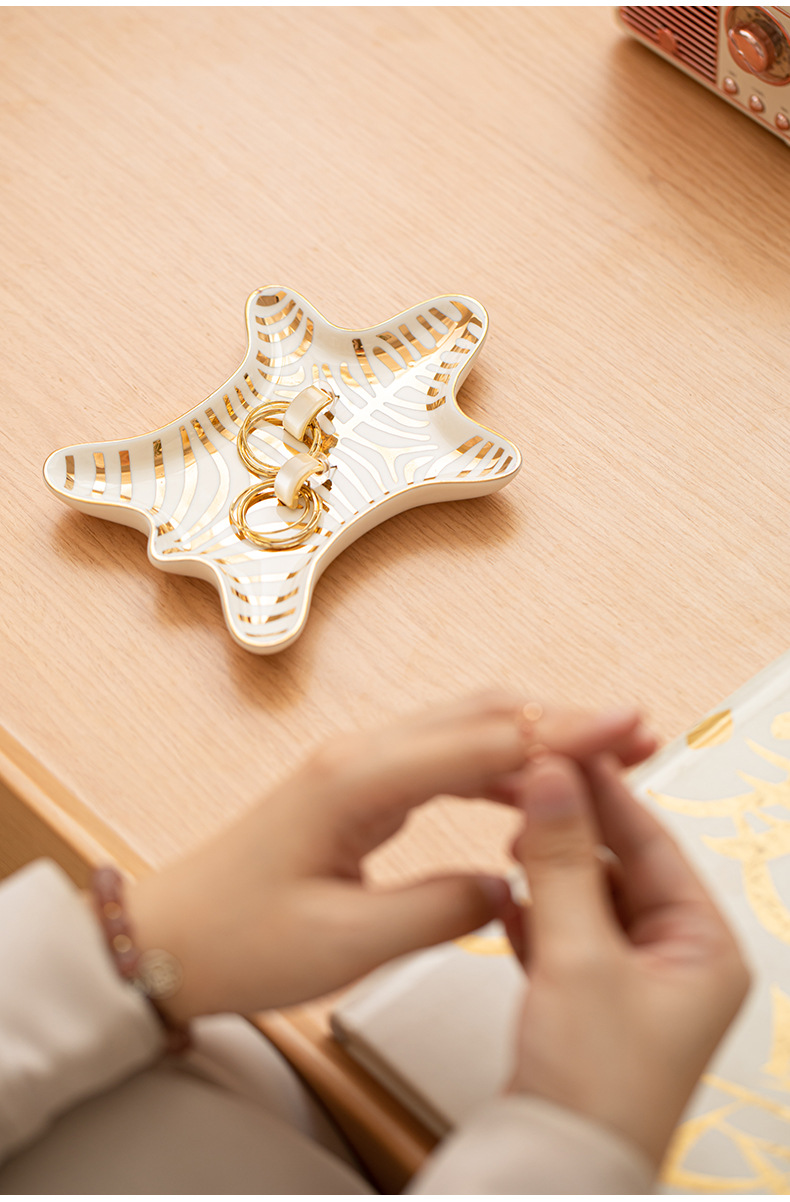 Mignon Star Céramique Les Assiettes 1 Pièce display picture 4