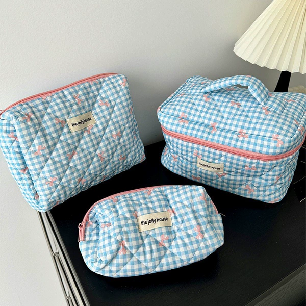 With bow, blue