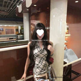 大码胖妹妹辣妹风挂脖荡领格纹背心女夏季新款超好看漂亮上衣内搭