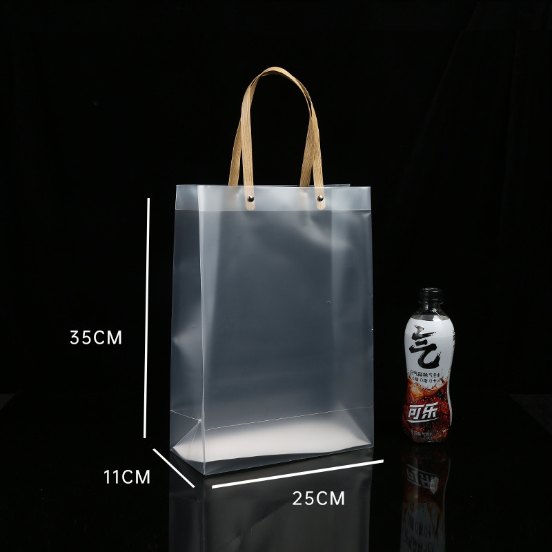 スポット卸売 pp 透明ハンドバッグつや消し pvc プラスチックギフトバッグ結婚式のキャンディーギフトバッグカスタマイズ|undefined