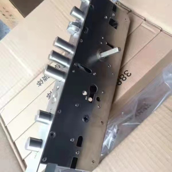 高质量智能锁全自动半自动一握开大霸王6068锁体指纹密码卡片开门