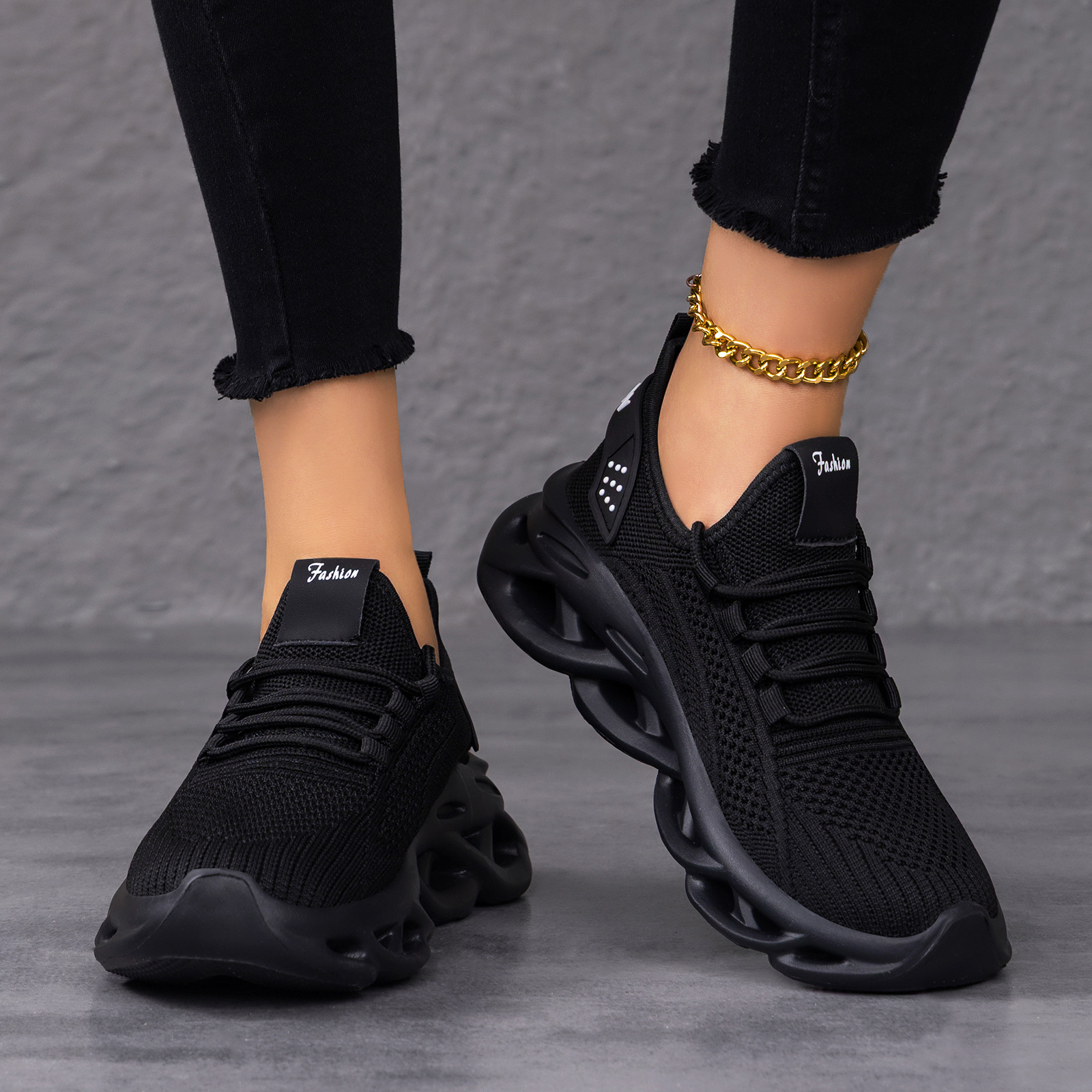 Zapatos casuales de moda de mujer de tamaño grande transfronterizo cuchilla de torsión suela zapatos deportivos de red zapatos de altura gruesa zapatos de papá