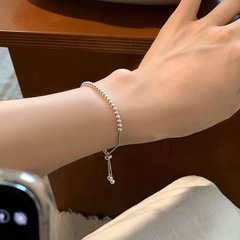 ボールのブレスレットの女性のタイプは引っ张ってinsの冷たい風の大衆の設計を調節します。