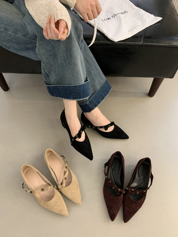 New Pointed-Toe Studded Mary Jane Style Fashion Shoes with a 5cm Internal Height Increase, Comfortable and Shallow Mouth