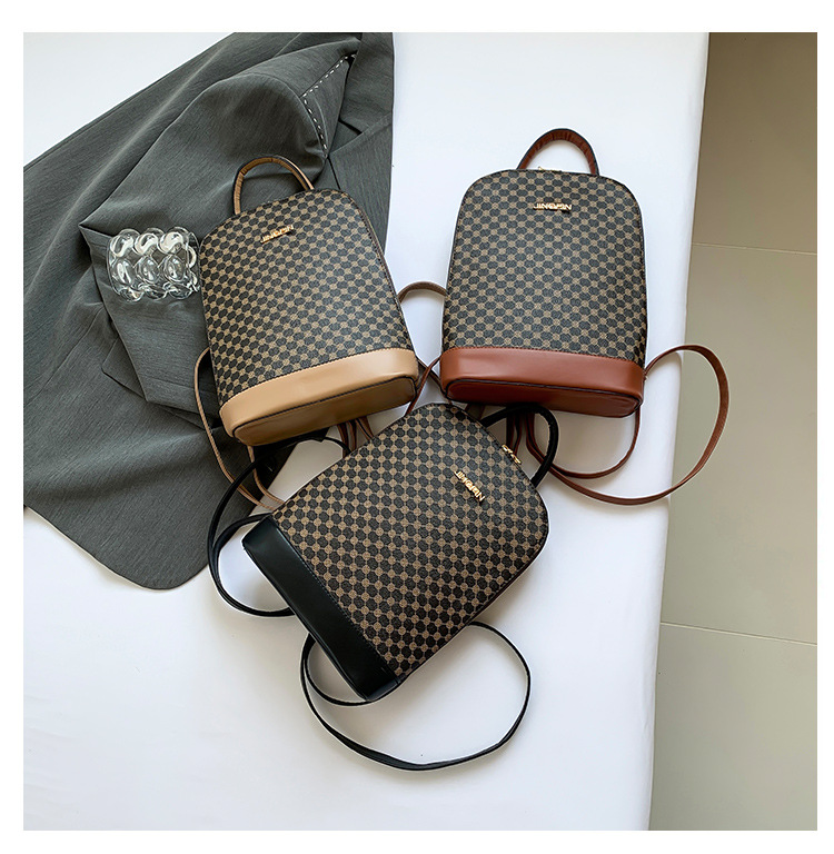 A stylish and trendy casual backpack for the 2024 autumn and winter season, featuring a large-capacity single-shoulder women's retro commuting crossbody bag undefined