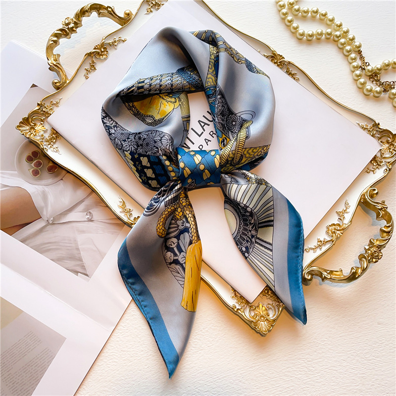 Naujo stiliaus maža skarelė grandinėlė madinga skarelė maža kvadratinė skara 70 cm imitacinė šilko skara plona apvyniota galvos skara nuo saulės_voghion.com