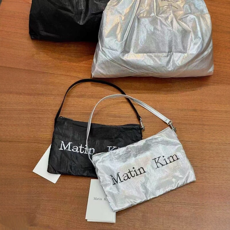 Korean Matin Bag Handbag Large Capacity Single Shoulder Kim Bag Retro Simple Metal Tote Bag Korean Matin Bag Handbag Large Capacity Single Shoulder Kim Bag Retro Simple Metal Tote Bag
