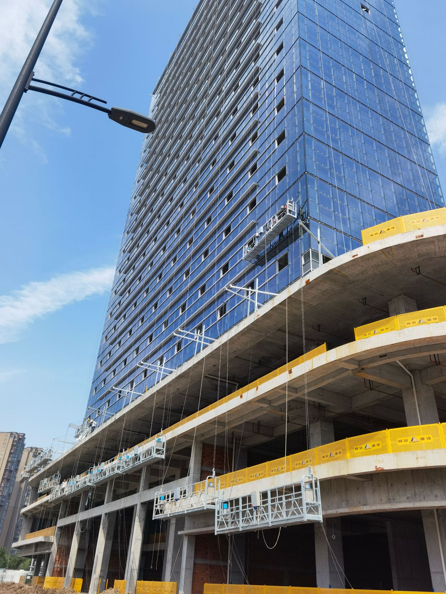 黔南市外墙吊篮出售,电动吊篮配件价格,建筑吊篮钢结构