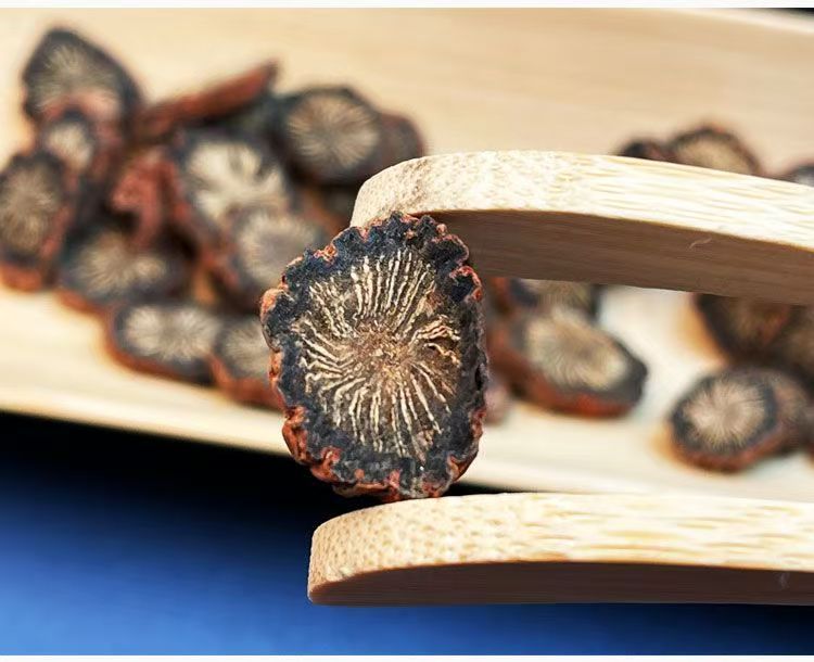 Purple Dan Shen Root Slices Zi Dan Shen Salvia miltiorrhiza Dried Sichuan Herb 500g for Decoction and Grinding in use