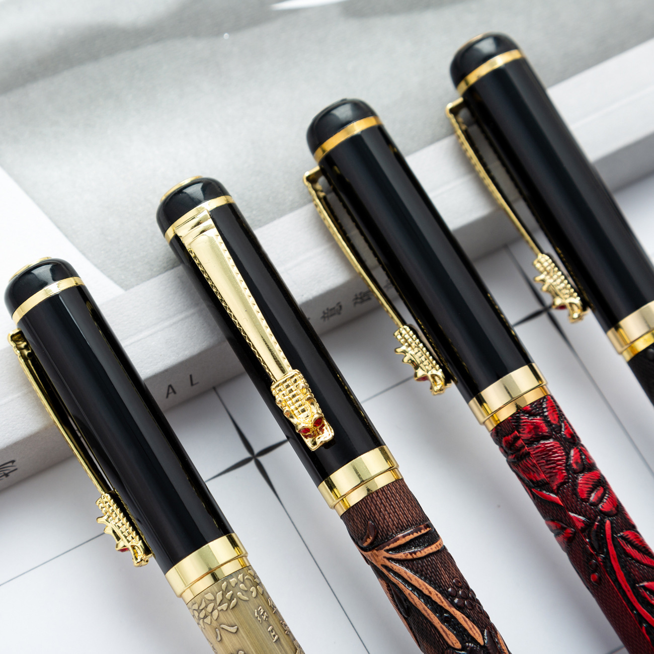 Creativo en relieve bolígrafo de firma en 2022 nuevo bolígrafo para hombres y mujeres de negocios regalos pueden grabar un nuevo LOGO