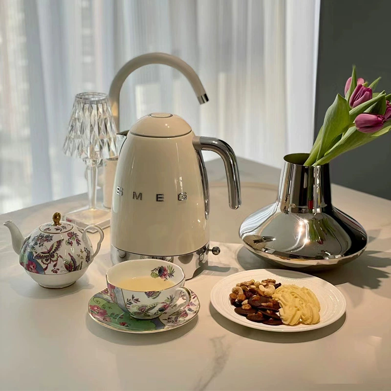 Электрический чайник SMEG KLF04, ёмкость 1,7 л, 7 уровней температуры, термоизоляция