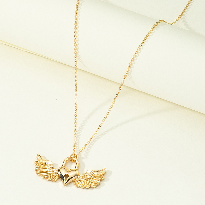 Fashion Heart-shaped Angel Alloy Necklace display picture 1