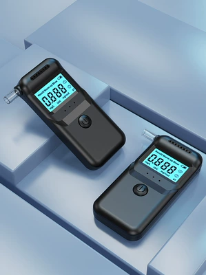 Cross-border Car Alcohol Detector, High-precision Air-driving Tester, Household Portable Alcohol Detector (Other Automotive Safety Supplies) - 1627133mm-black