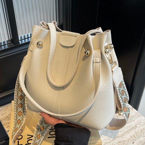 Bag Lady High-End Versatile Bucket Bag Summer 2025 Wide Single-Shoulder Crossbody Bag Women's Handbag