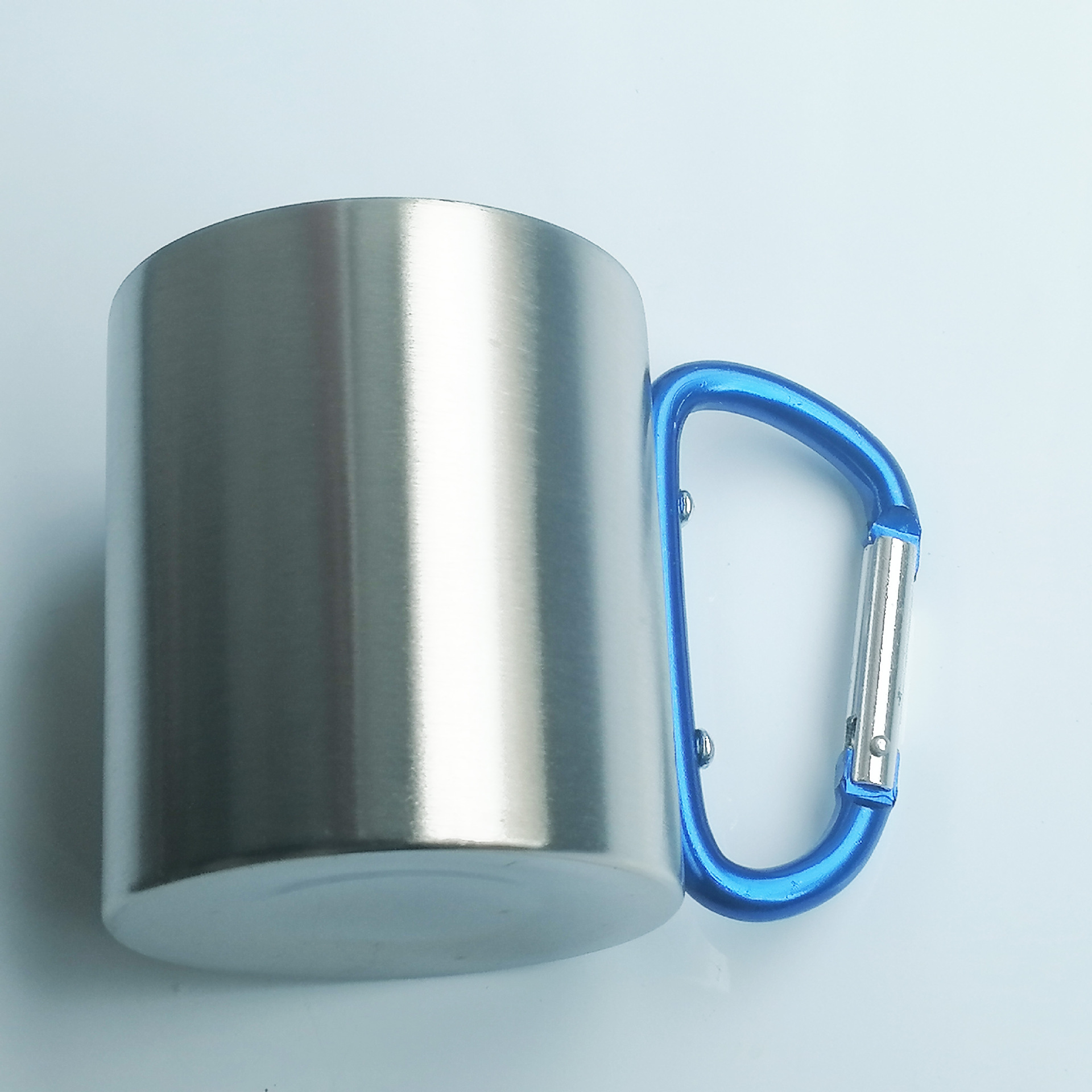 Suministro de acero inoxidable doble capa estudiante niños acampar al aire libre mosquetón portátil taza de agua taza de leche taza de café