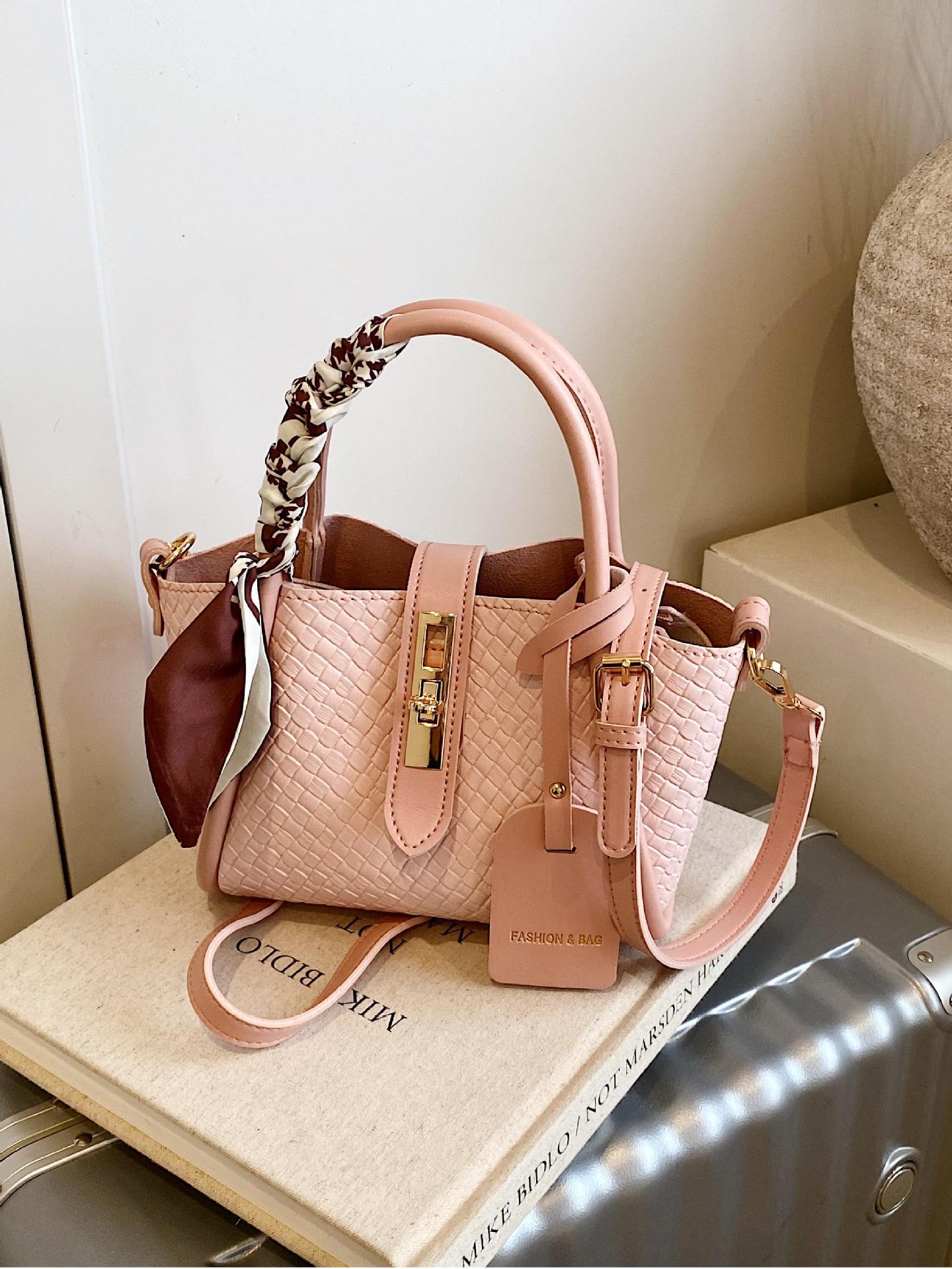 Explosiones transfronterizas tejidas bolsas de cestas de verduras de mano para mujeres 2025 nueva popular bolsas de cubo de agua super caliente bolsas de mochila versátiles