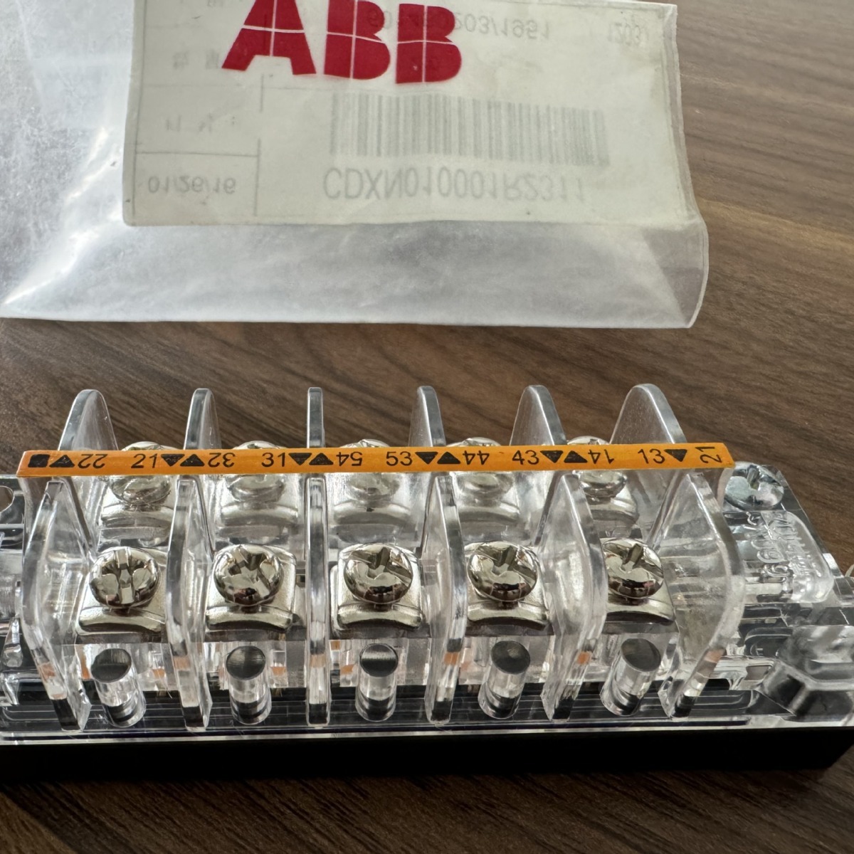 GCE7109399R0121辅助开关 BB1 -BB3 3NO+2NC螺丝款辅助开关