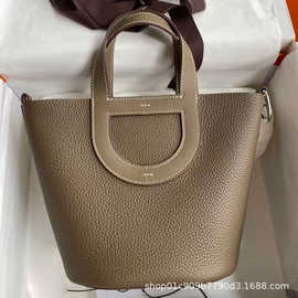 新款猪鼻子菜篮子手工蜡线TC牛皮设计感手提荔枝纹大容量真皮女包