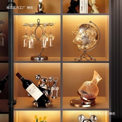 ワインキャビネットの装飾品セットワイン棚のサイドキャビネットの暴力的な熊の軽い豪華なリビングルームのテレビキャビネットの家庭