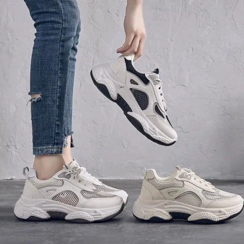 Polyurethane mesh sports shoes