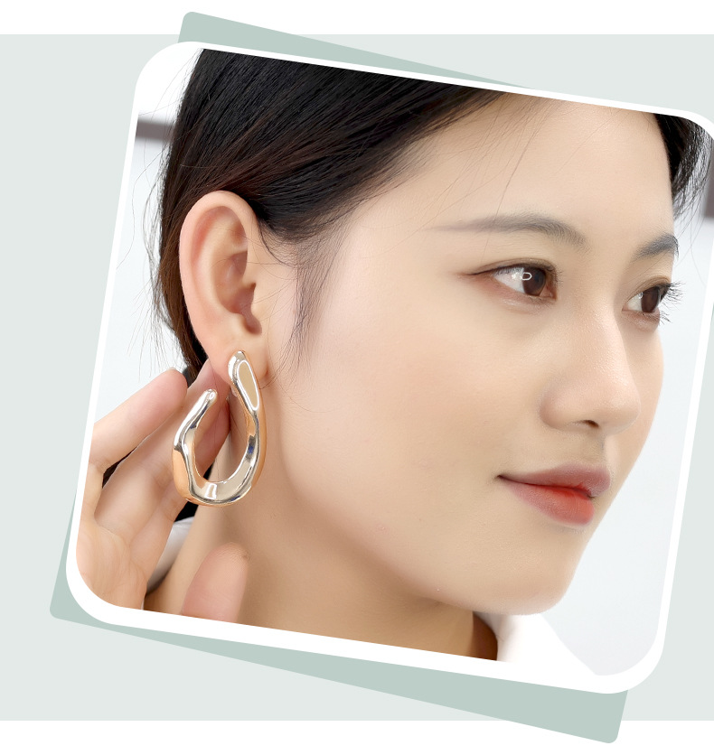 European and American fashion style irregular earrings recommended by Internet celebrities: Geometric metal retro earrings, simple C-shaped large ear rings 12 undefined