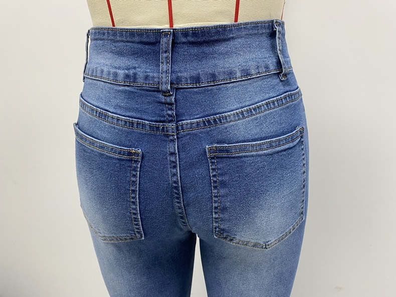 Jean évasé stretch vintage pour femme - Jean en denim délavé et usé, coupe pattes d'éléphant, idéal pour un look streetwear et rétro_voghion.com