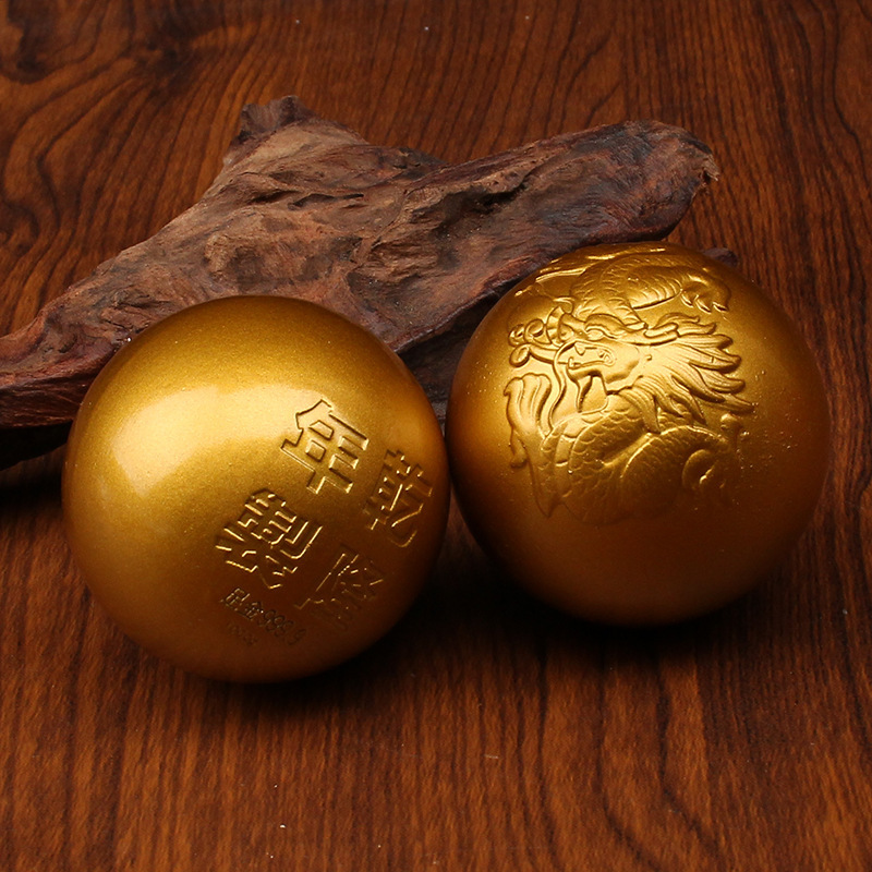 A Pair of Alloy Handballs Made in the Qianlong Era, Metal Crafts, Health Balls for the Elderly, Hand-Held Items, Small Gift Items for Gifting A Pair of Alloy Handballs Made in the Qianlong Era, Metal Crafts, Health Balls for the Elderly, Hand-Held Items, Small Gift Items for Gifting