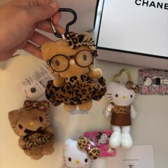 卡通黑皮可爱豹纹kitty辣妹玩偶眼镜爱心钥匙扣ins风公仔挂饰挂件