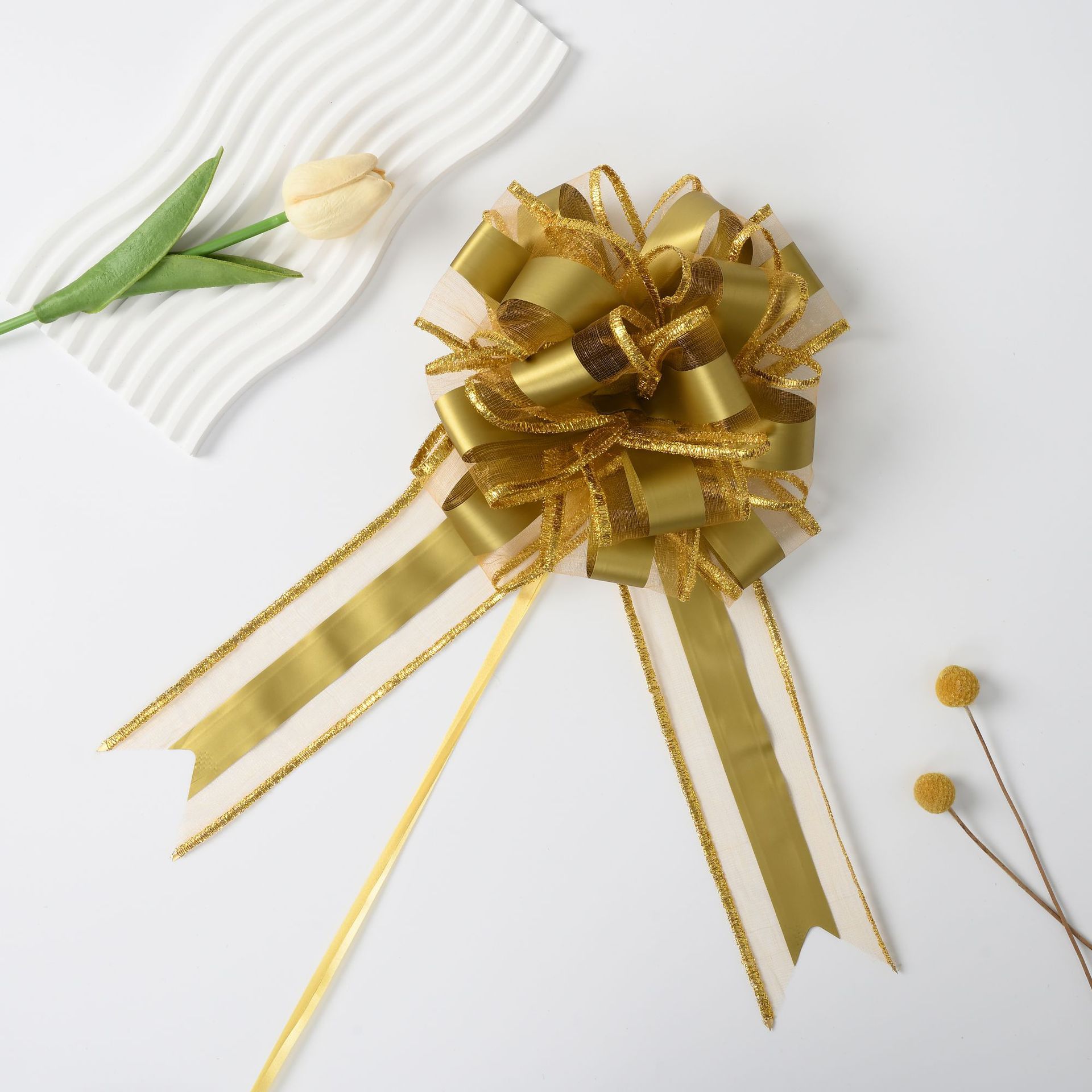 Transfronterizo 64mm supergrande tela de nieve chapada en dorado flor de mano suele / confesión / decoración de eventos de automóviles de boda mate flor de dibujo