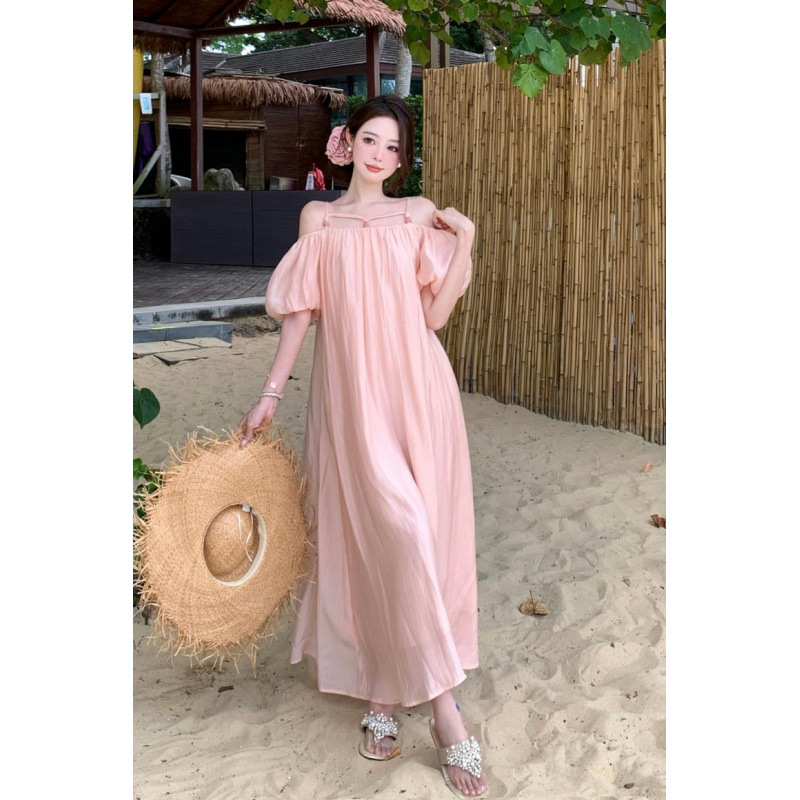 Real Shot Of A Gentle Style Off-Shoulder Short-Sleeve Vacation Dress, Loose-Fitting, Perfect For Island Travel And Photo_voghion.com