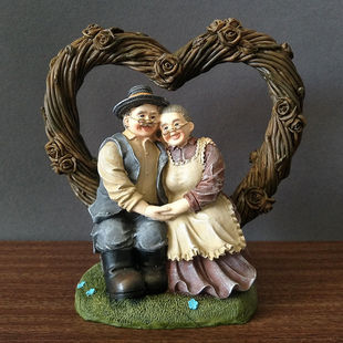 Bedroom Living Room Newlywed Creative Wine Cabinet Best Friend Home Decoration Ornaments Crafts Father's Day Gift for Wedding