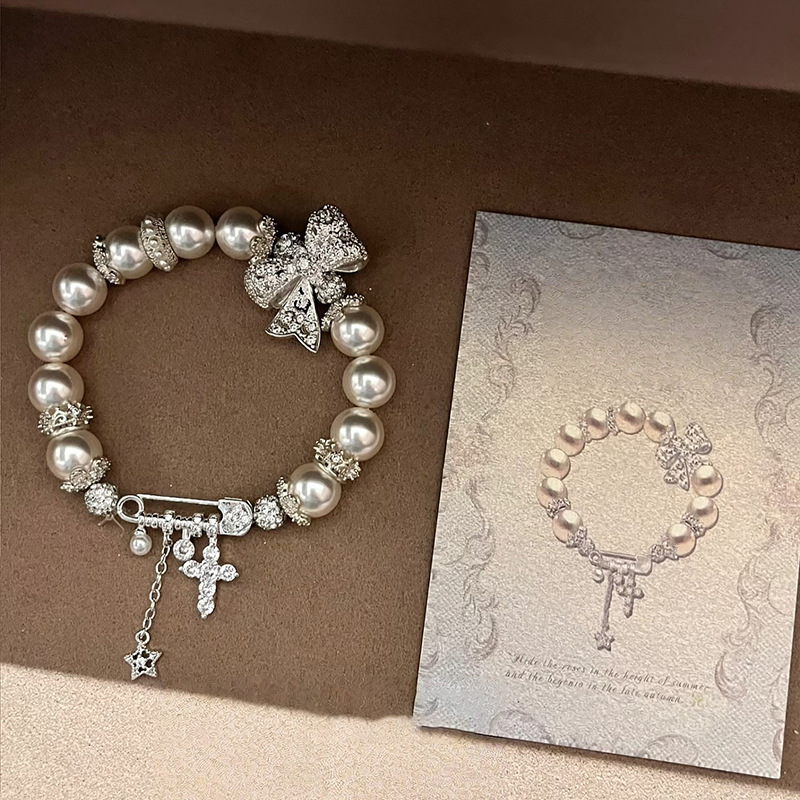 Retro elegant bracelet with zircon with bow pearl