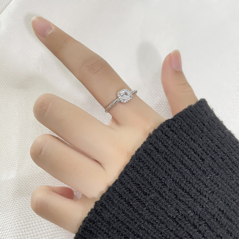Anillo de azúcar de diamante blanco / Cobre (color como se muestra en la imagen)