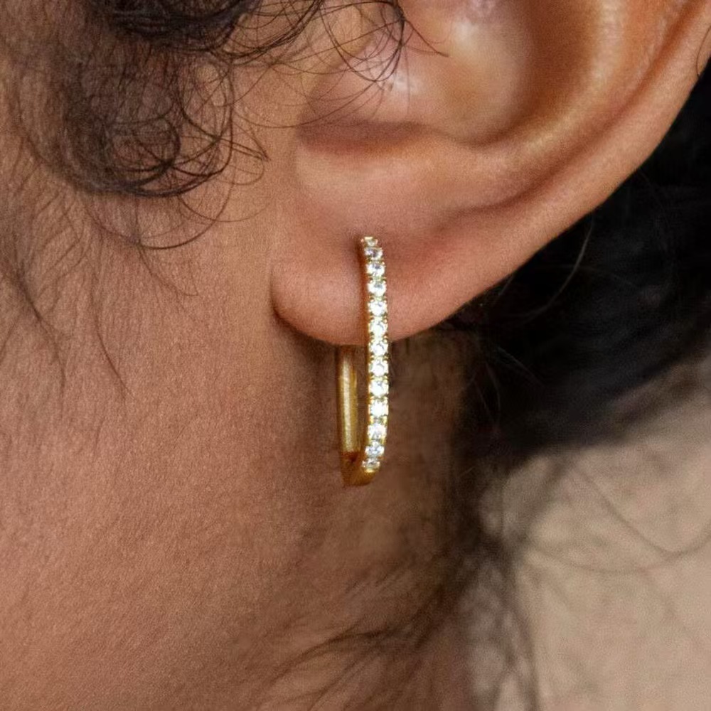 Transfronterizos personales de venta caliente de zircon pendientes de orejas de pareja sofisticados pendientes de pareja estilo francés temperamento diversificado pendientes