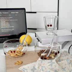 オリジナルデザイナーグラス、高見えするチェリーガラスボウル、スプーン付き花びらボウル、高ホウケイ酸耐熱性