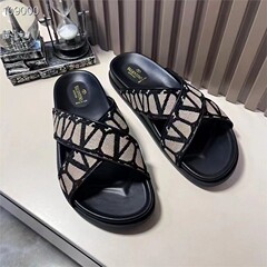 欧洲站轻奢夏季新款拖鞋男士百搭一字拖户外休闲人字拖沙滩鞋凉鞋