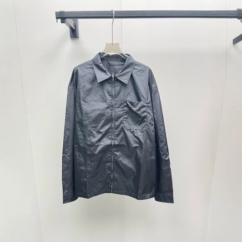 European Collection 26ss Spring/Summer New Lightweight Nylon Zipper Jacket with Pocket Triangle Logo, Fashionable Unisex Coat