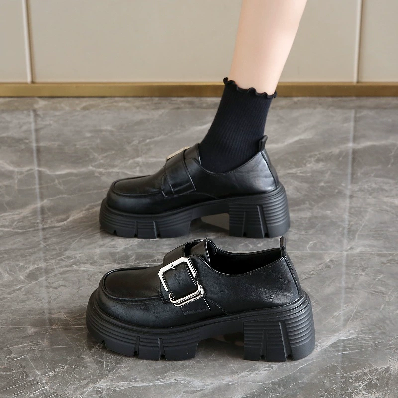 Женская обувь весенняя новая большая голова липучка толстая подошва кексы маленькие кожаные туфли женские британские стили jk универсал