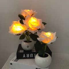 工場直売卸売りledバラの小夜灯シミュレーション花置物寝室のベッドの上の電気スタンド七夕プレゼント