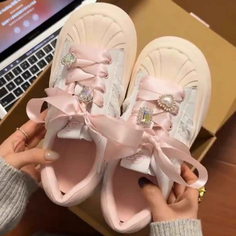 Туфли на толстой подошве маленькие белые туфли для детей 2024 новые туфли для студентов с толстой подошвы