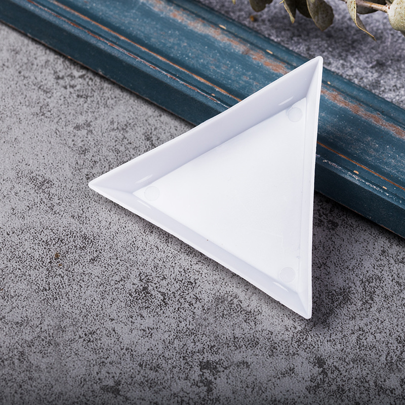 Nail Jewelry Triangle Box Storage Small Box Split Diamond Nail Tool Tray Props Diamond Ornaments Easy to Take Diamond