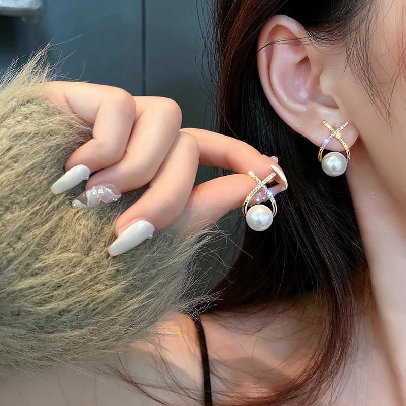 Pendientes de circón súper flash de alta calidad con aguja de plata 925 Pendientes de estilo explosivo de temperamento exquisito de lujo ligero femenino Pendientes de primavera y verano al por mayor