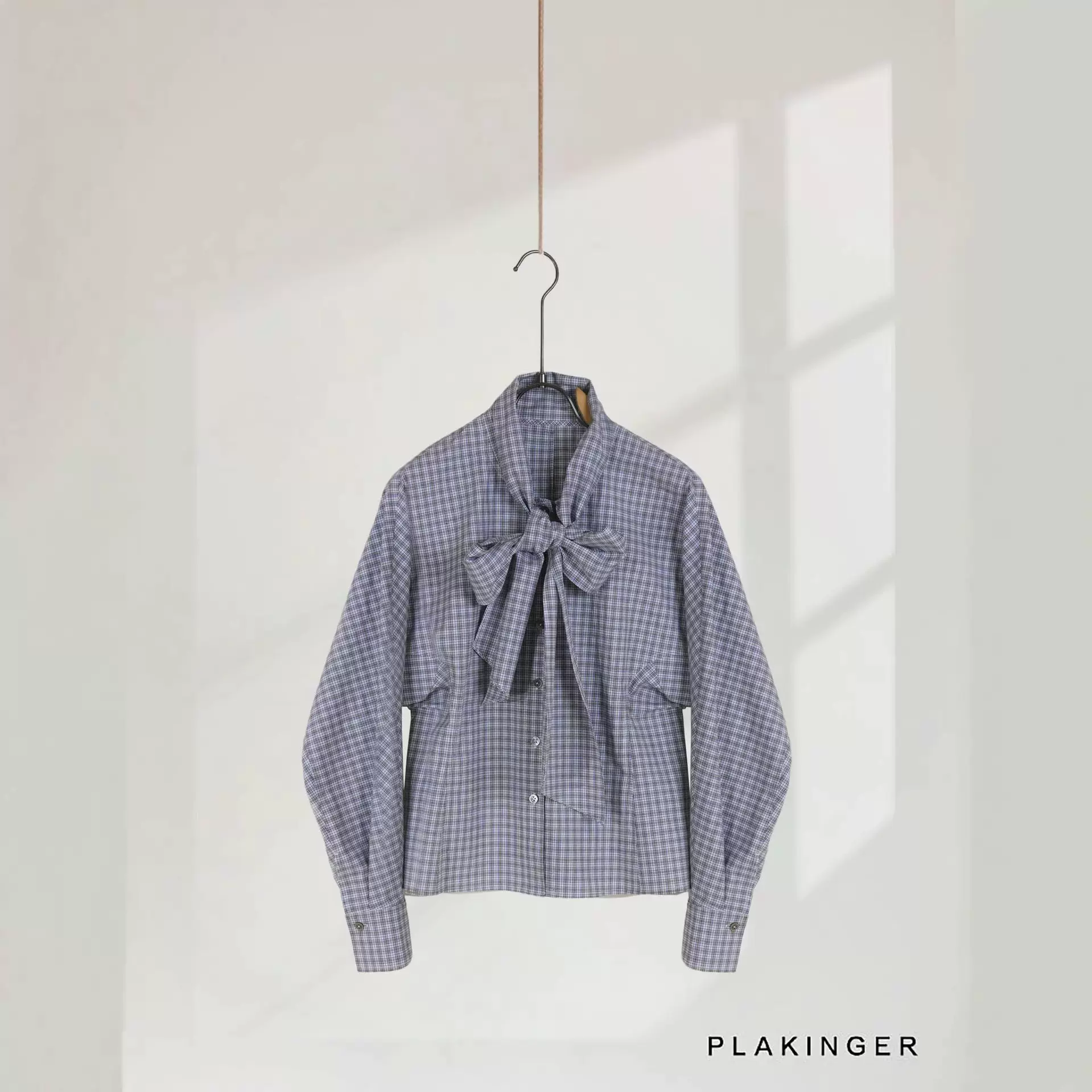 26早春新品设计感小众系带蝴蝶结格纹百搭衬衫复古内搭打底上衣女