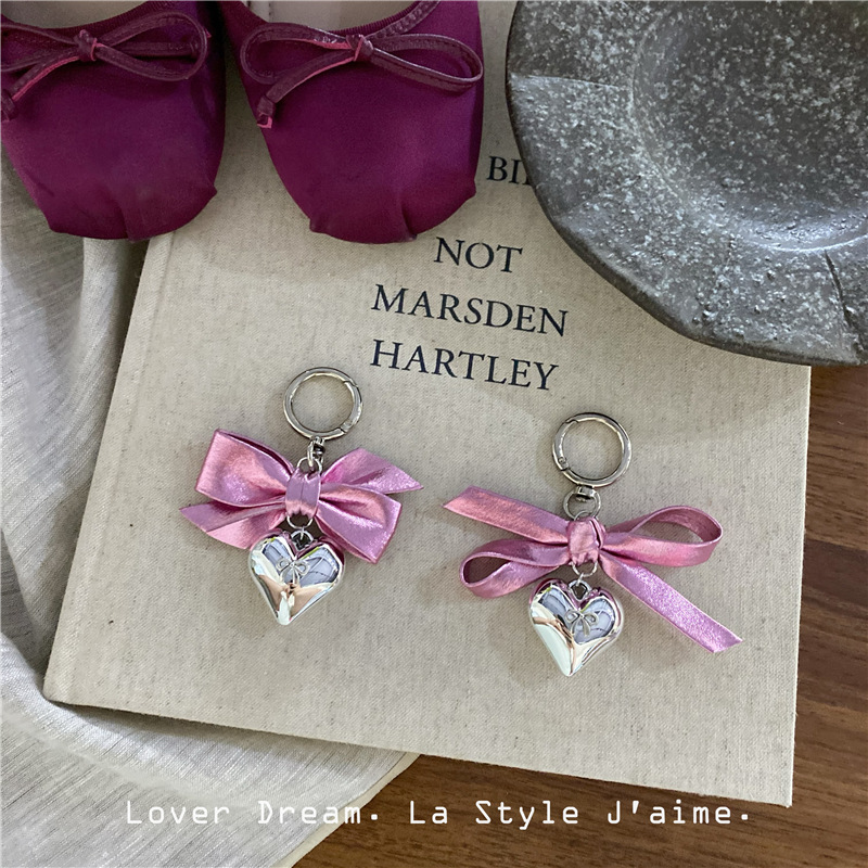 12g Weight Keychain Classification 1 Piece Quantity Holiday, Travel, Daily Occasion Metal Material Heart Shape Pattern Plating Design Elegant, Lady Style 1 Piece Elegant Lady Heart Shape Metal Plating Keychain 4