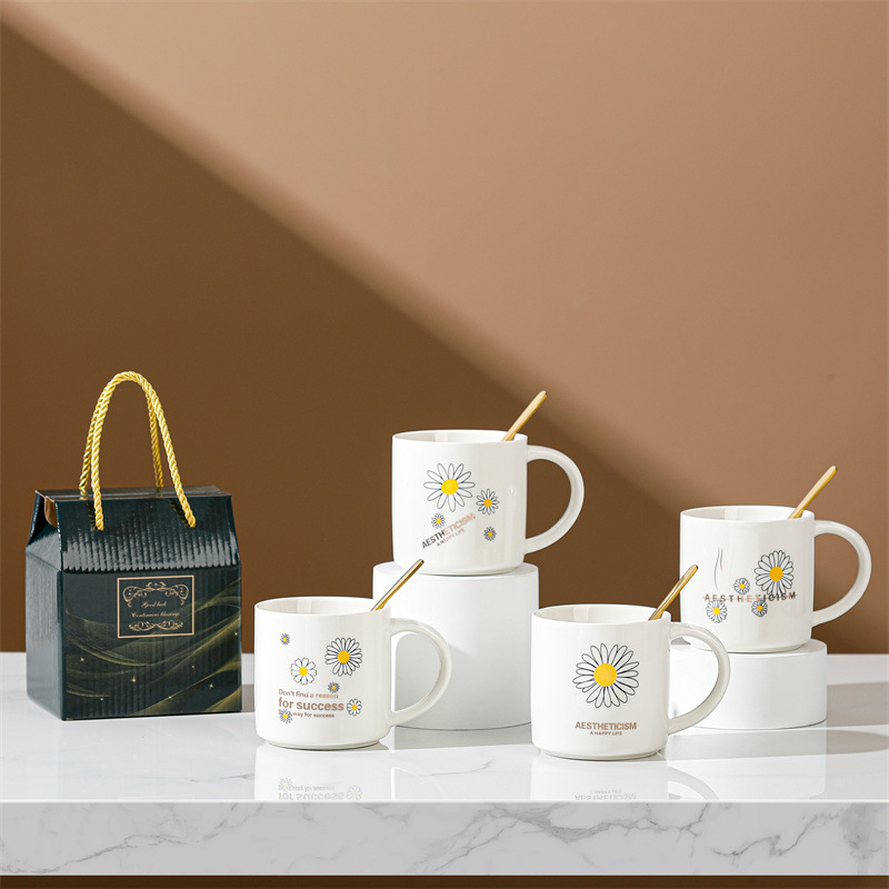 Taza de cerámica creativa taza de café de dibujos animados abre un pequeño evento de regalo publicitario taza de agua LOGO