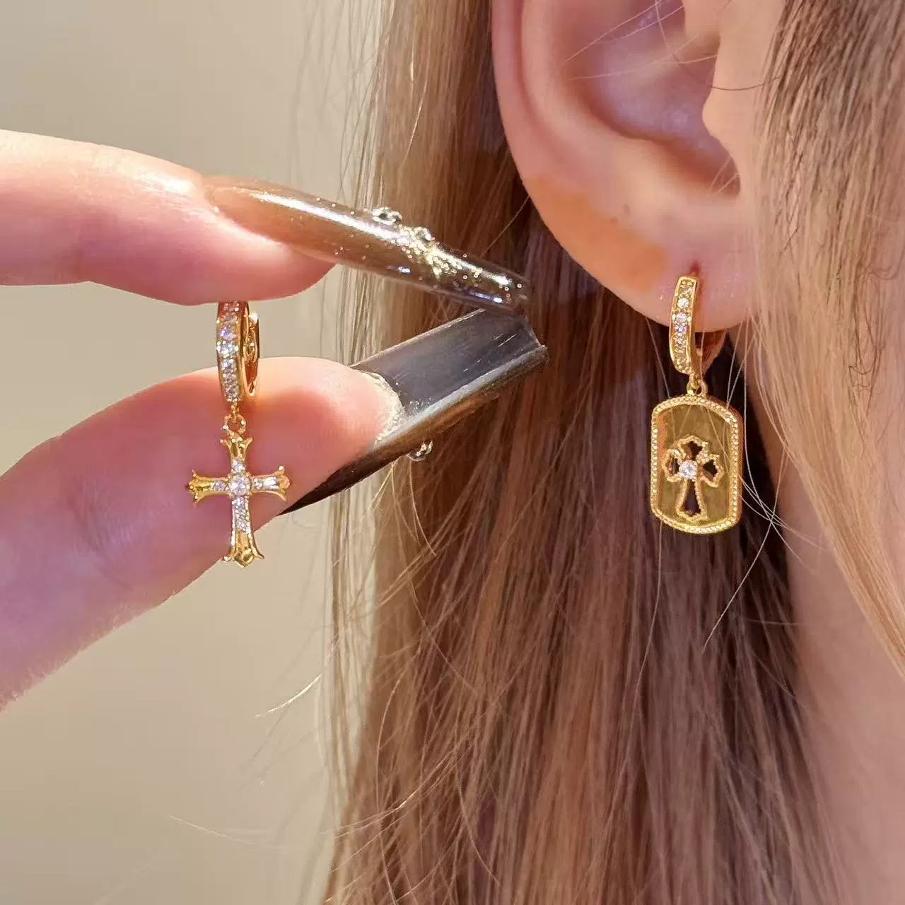 新款十字架耳环轻奢简约锆石耳饰时尚精致复古跨境热销十字架耳环